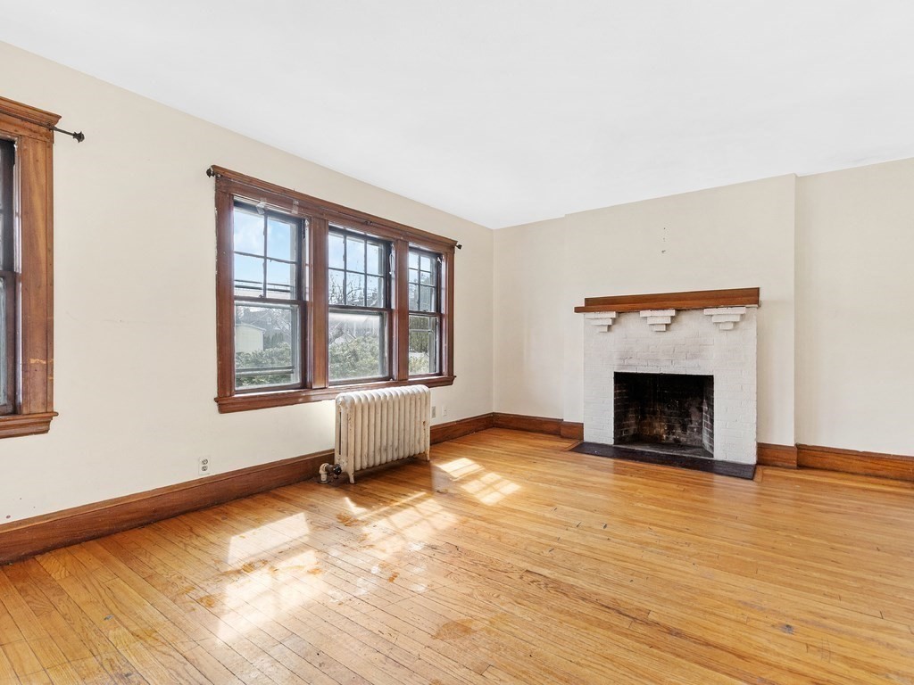 16 Brigham Road Waltham, MA 02453 - Photo 4 of 35 Gallery Image 4