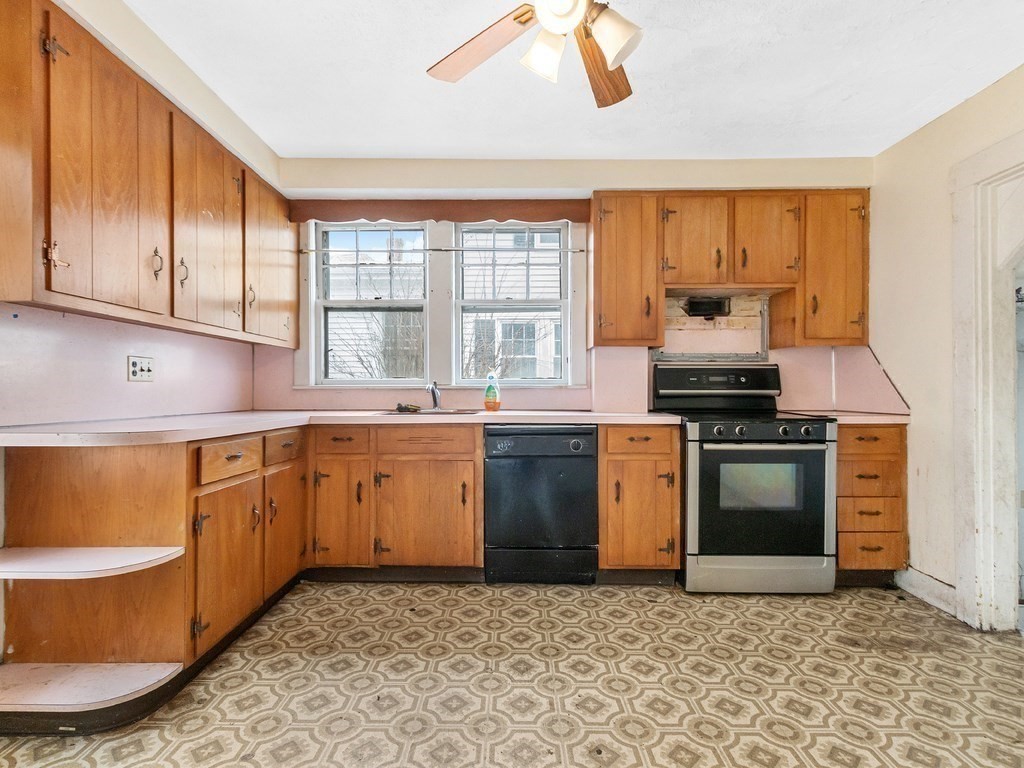 16 Brigham Road Waltham, MA 02453 - Photo 10 of 35 Gallery Image 10