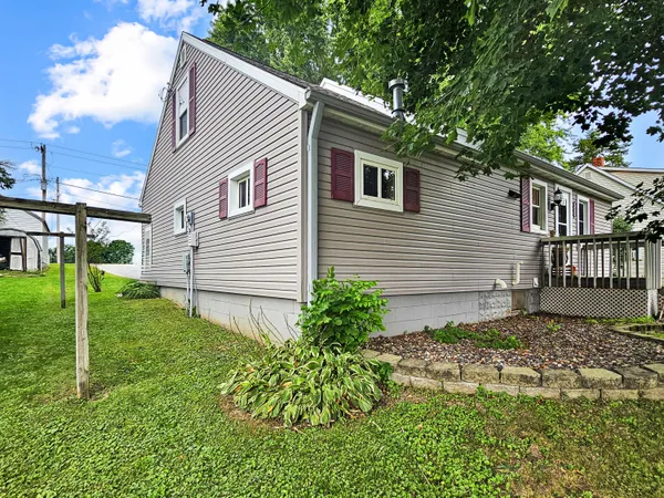 $185,000 | 232 1st Avenue Southwest, Spring Grove, MN 55974
