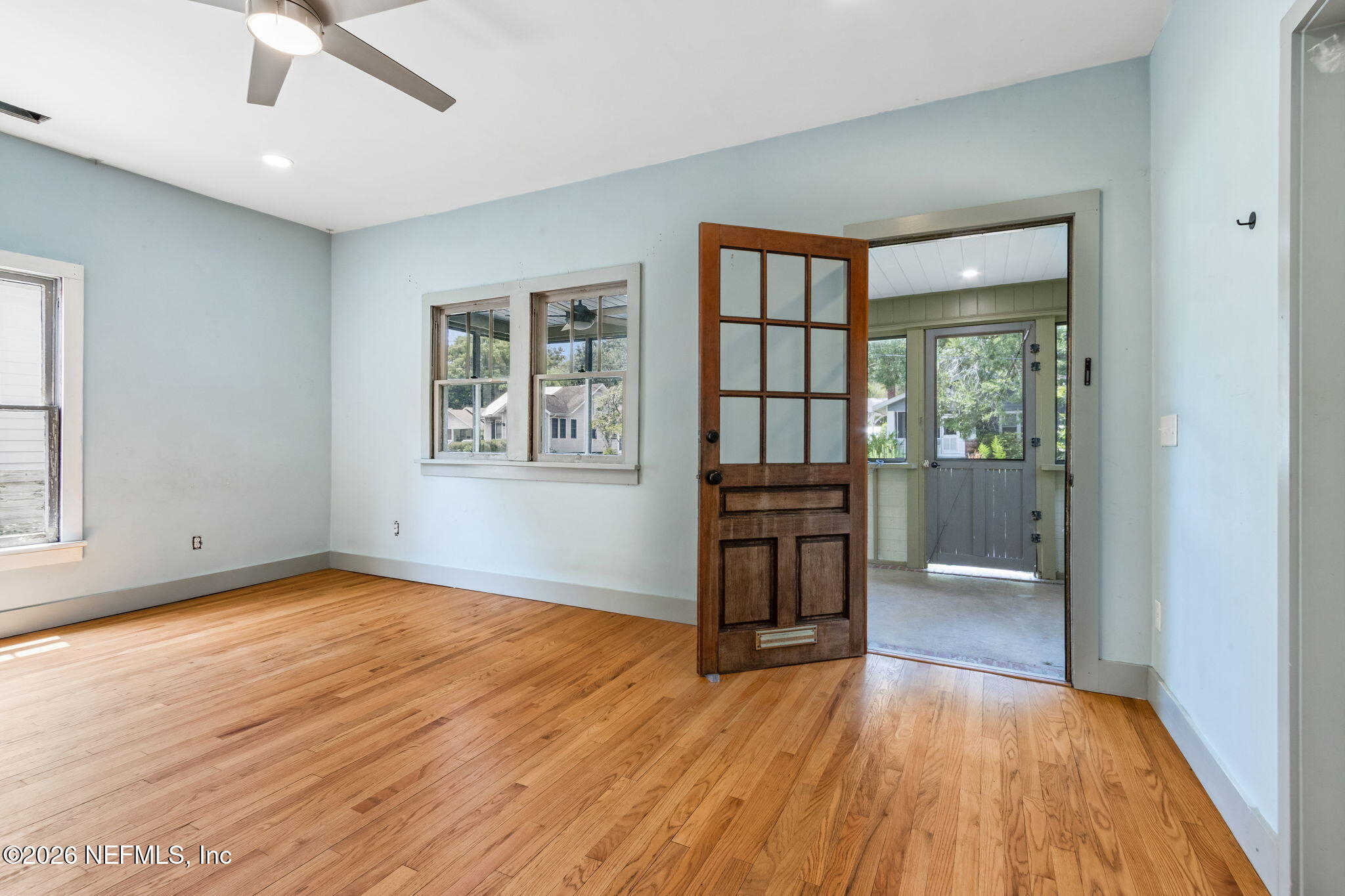 3866 Valencia Road Jacksonville, FL 32205 - Photo 8 of 37 Oak Floors