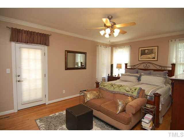 3804 La Costa Way Raleigh, NC 27610 - Photo 10 of 25 Gallery Image 10