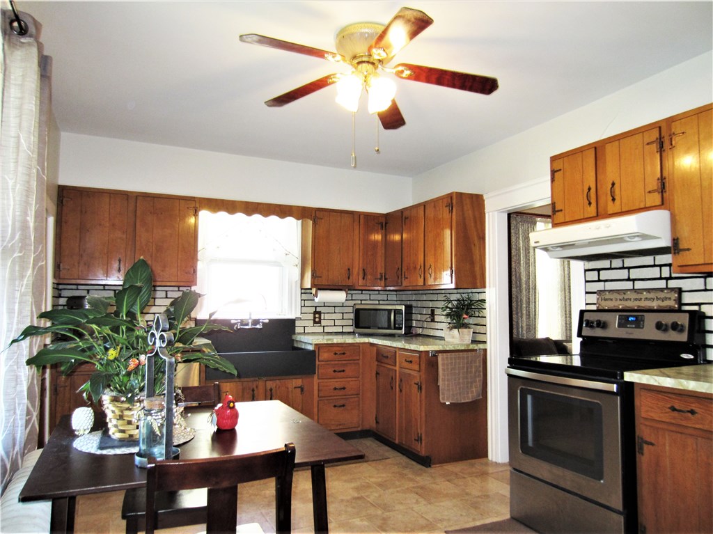 645 Grove Street Woonsocket, RI 02895 - Photo 6 of 31