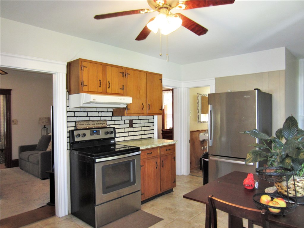 645 Grove Street Woonsocket, RI 02895 - Photo 8 of 31