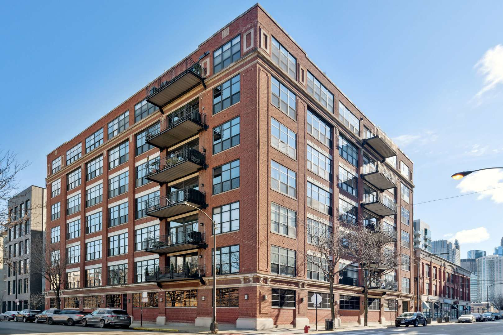 850 West Adams Street, Unit 4A Chicago, IL 60607 - Photo 1 of 52 a front view of a building