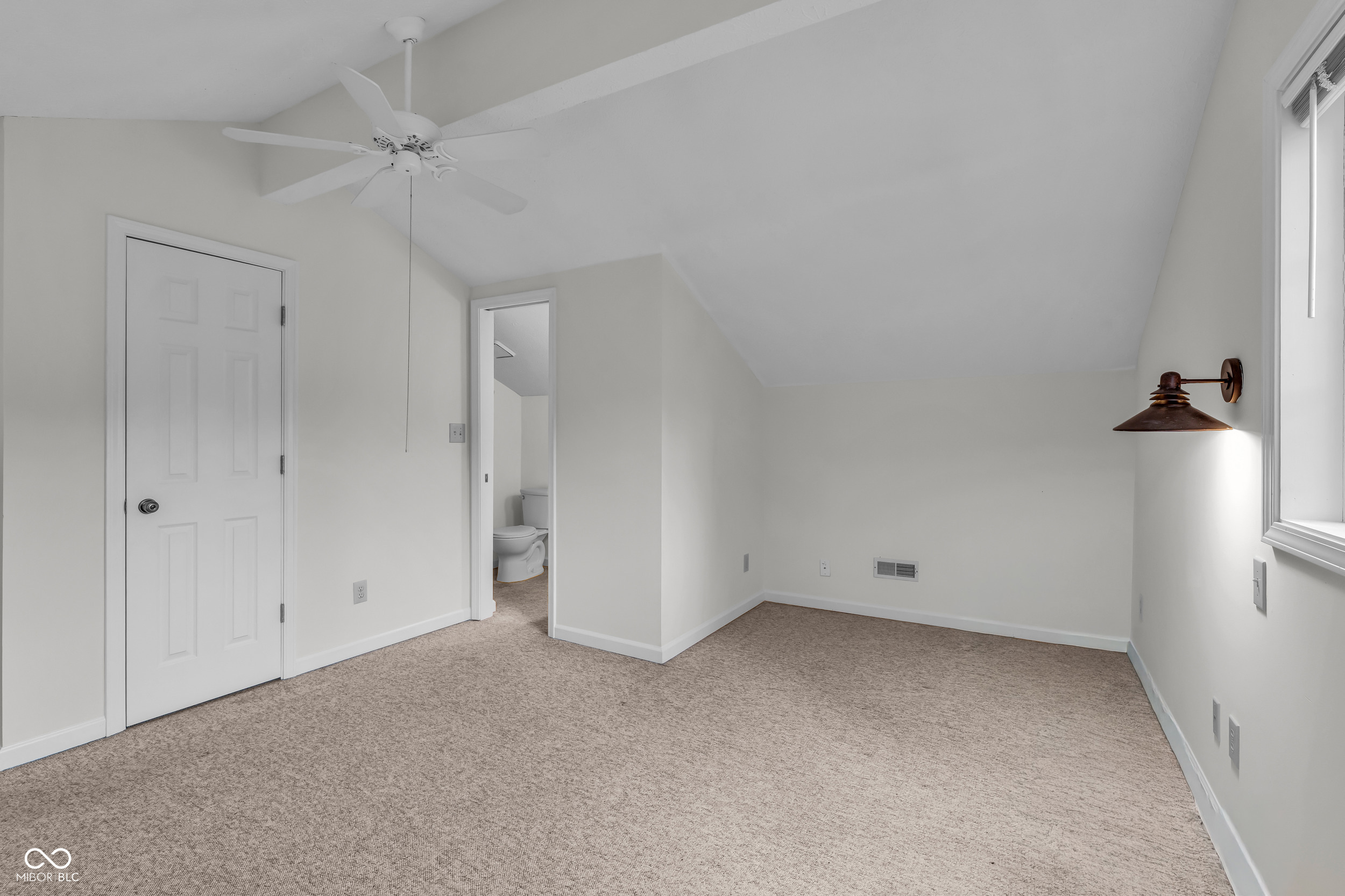 5228 Greenwillow Road Indianapolis, IN 46226 - Photo 29 of 48