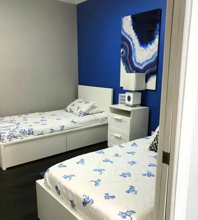 $4,000 | 3839 North Hamlin Avenue, Unit 1, Chicago, IL 60618