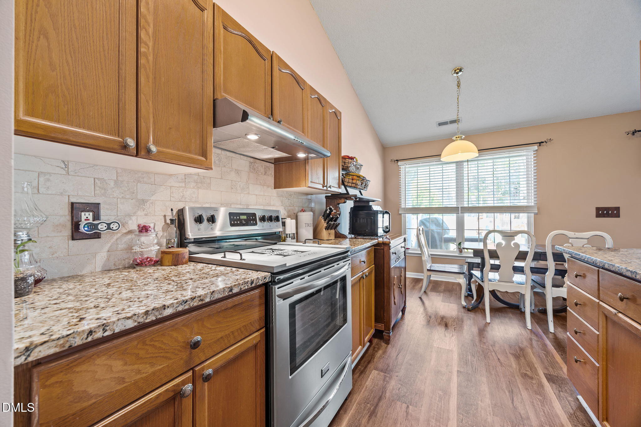 5209 Fieldwood Court Raleigh, NC 27616 - Photo 8 of 32 19-web-or-mls-IMG_5692