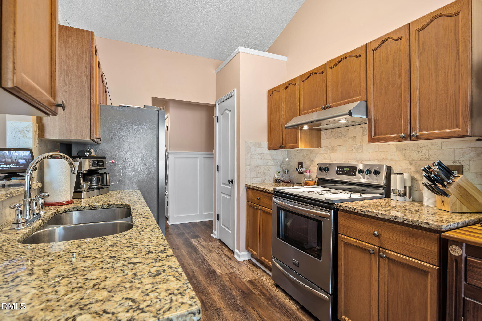 5209 Fieldwood Court Raleigh, NC 27616 - Photo 9 of 32 14-web-or-mls-IMG_567