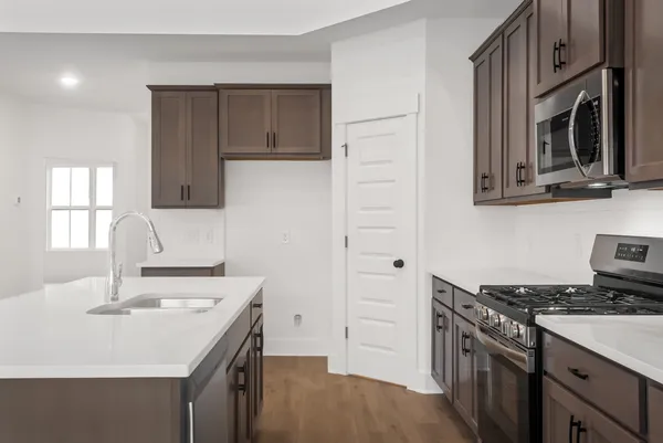 $421,900 | 2882 Netterfield Drive, White House, TN 37188