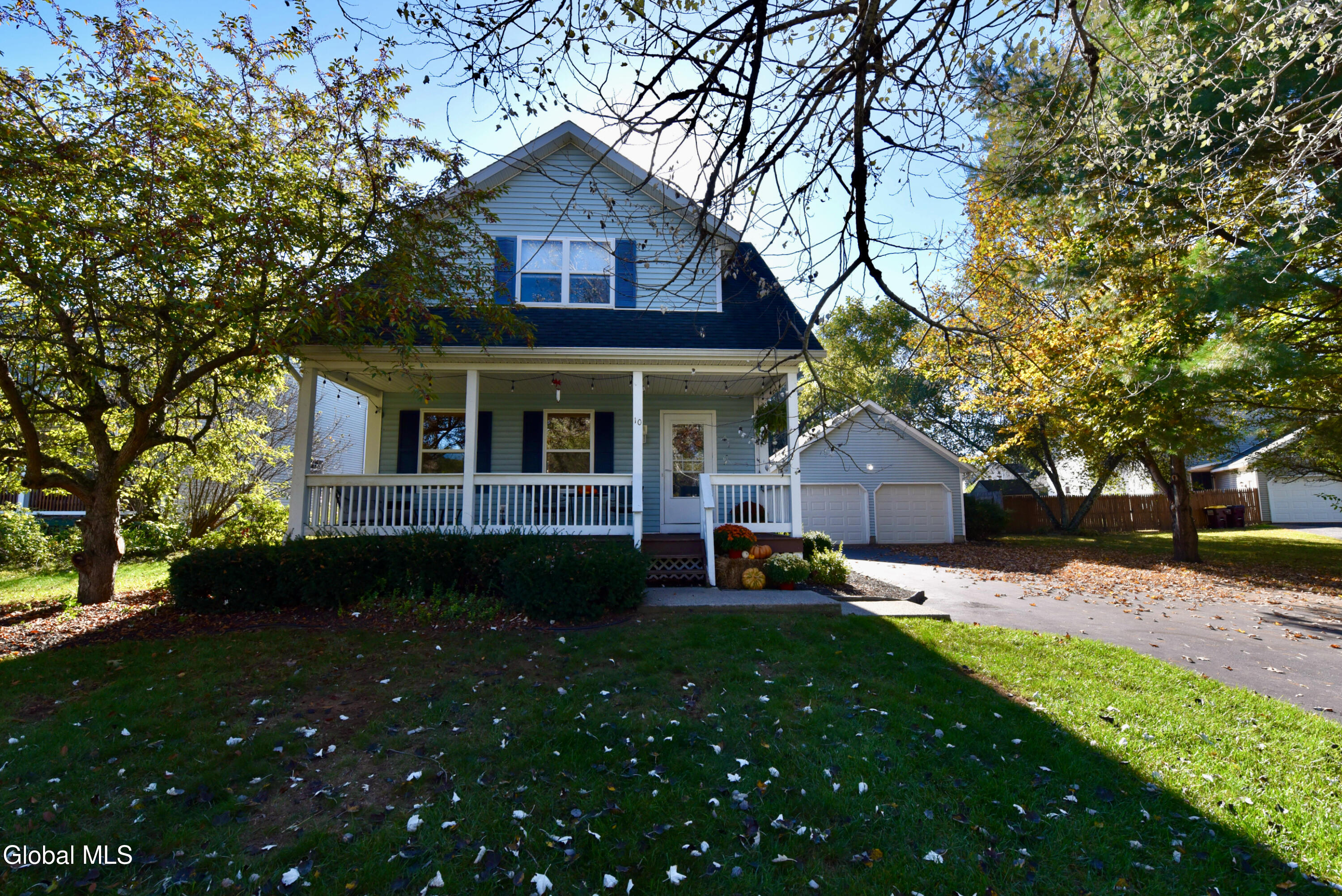10 New Kent Road Wilton, NY 12831 - Photo 1 of 37 10NewKentFront