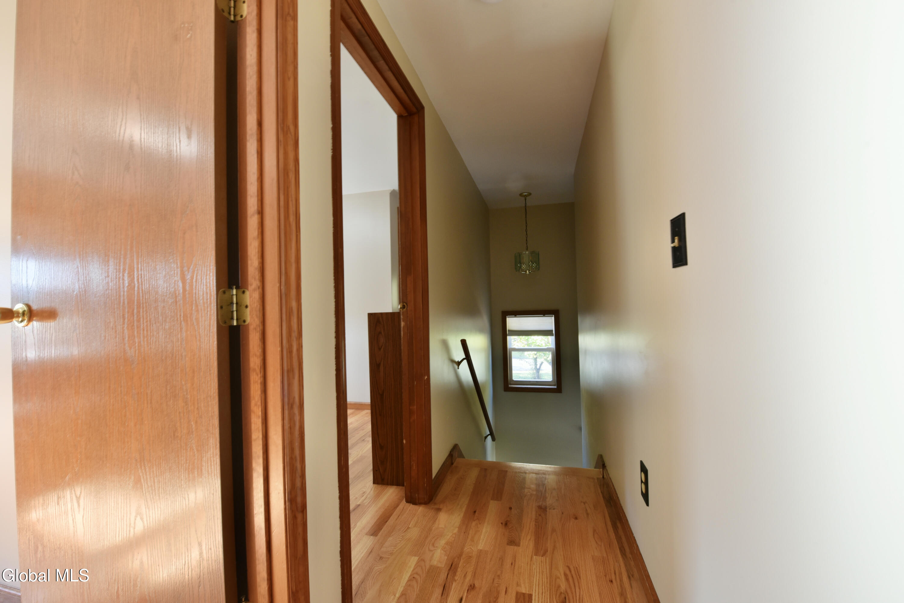 10 New Kent Road Wilton, NY 12831 - Photo 18 of 37 10NewKentUpstairsHall