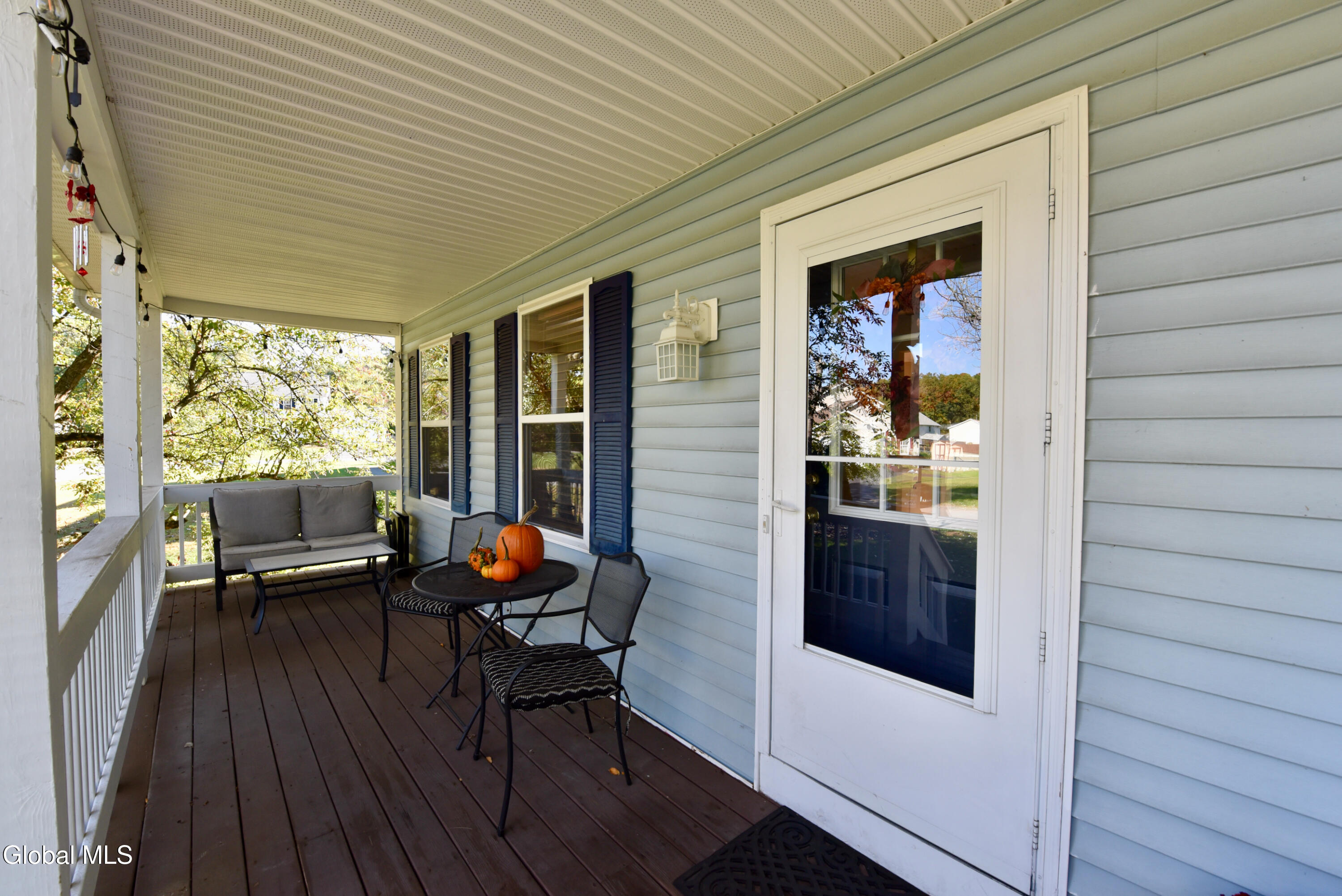 10 New Kent Road Wilton, NY 12831 - Photo 3 of 37 10NewKentFrontPorchClose