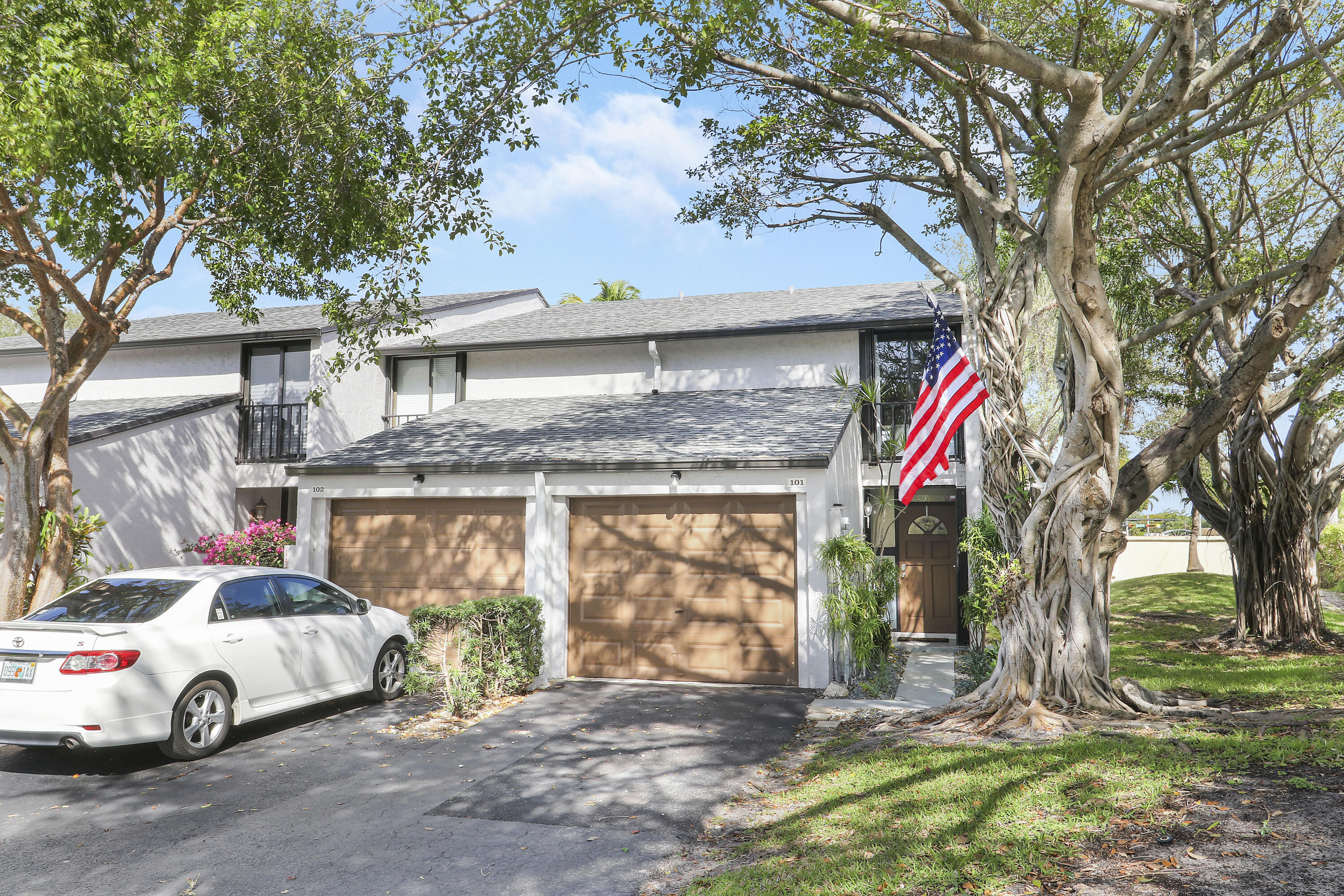 4801 Northwest 2nd Avenue, Unit 101 Boca Raton, FL 33431 - Photo 1 of 31 end unit!