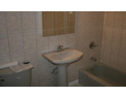 133 Beaconsfield Road, Unit 23 Brookline, MA 02445 - Photo 3 of 4