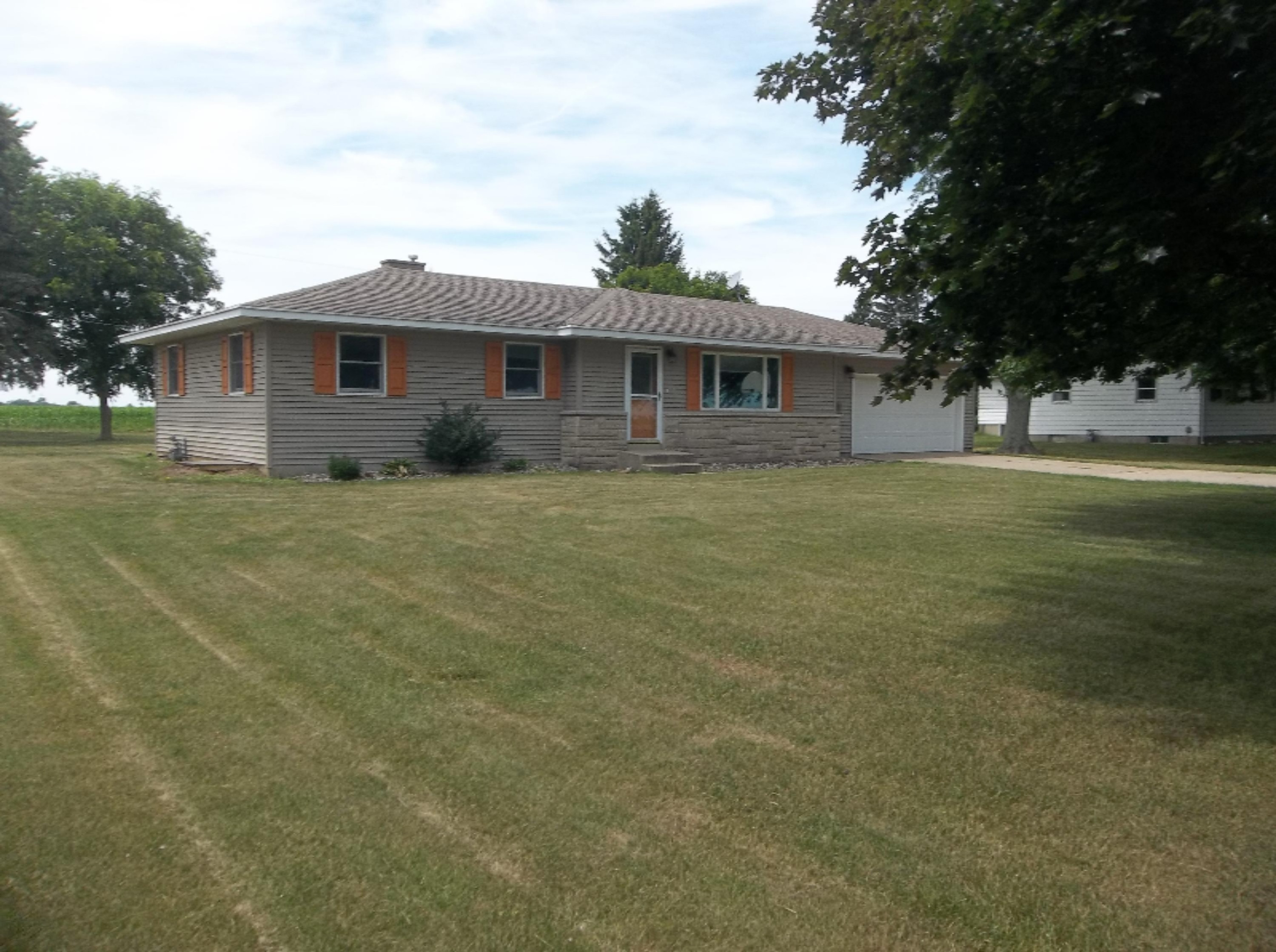68400 Lutz Road White Pigeon, MI 49099 - Photo 1 of 17 100_1394