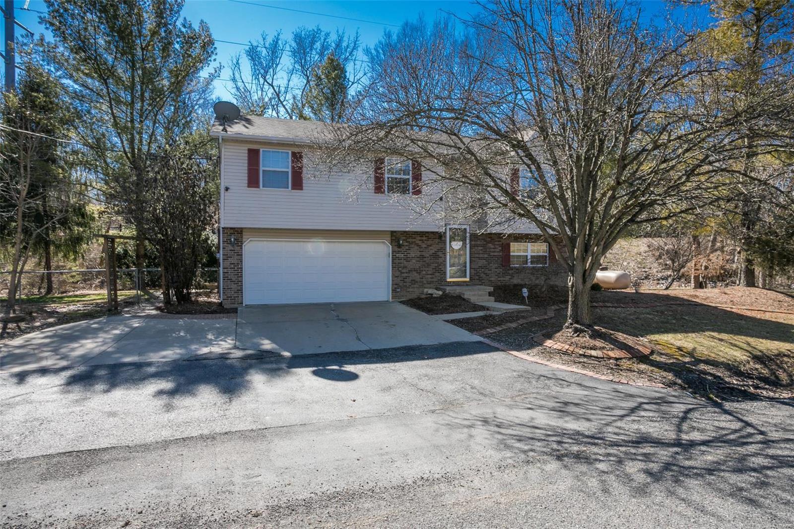 7050 Lockmann Road Collinsville, IL 62234 - Photo 1 of 29