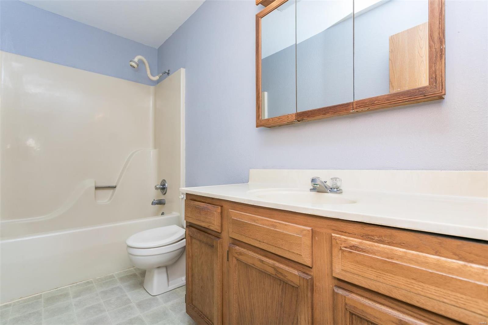 7050 Lockmann Road Collinsville, IL 62234 - Photo 13 of 29