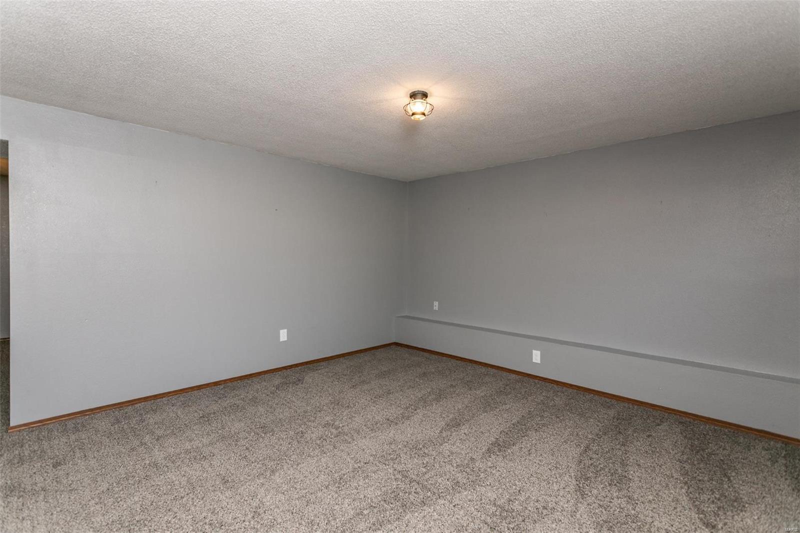 7050 Lockmann Road Collinsville, IL 62234 - Photo 20 of 29