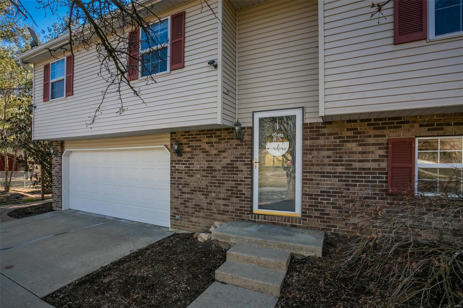 7050 Lockmann Road Collinsville, IL 62234 - Photo 3 of 29