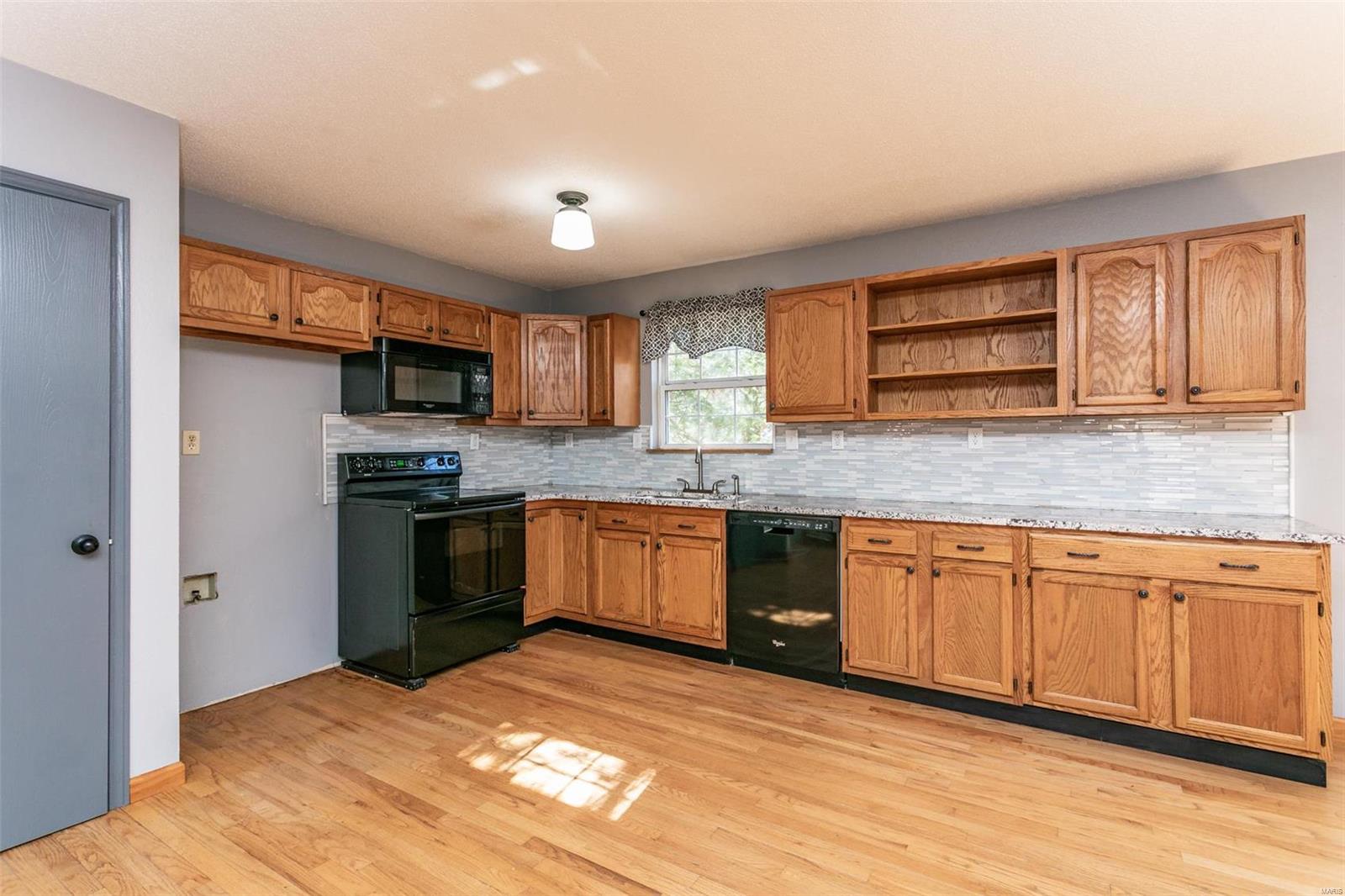 7050 Lockmann Road Collinsville, IL 62234 - Photo 8 of 29