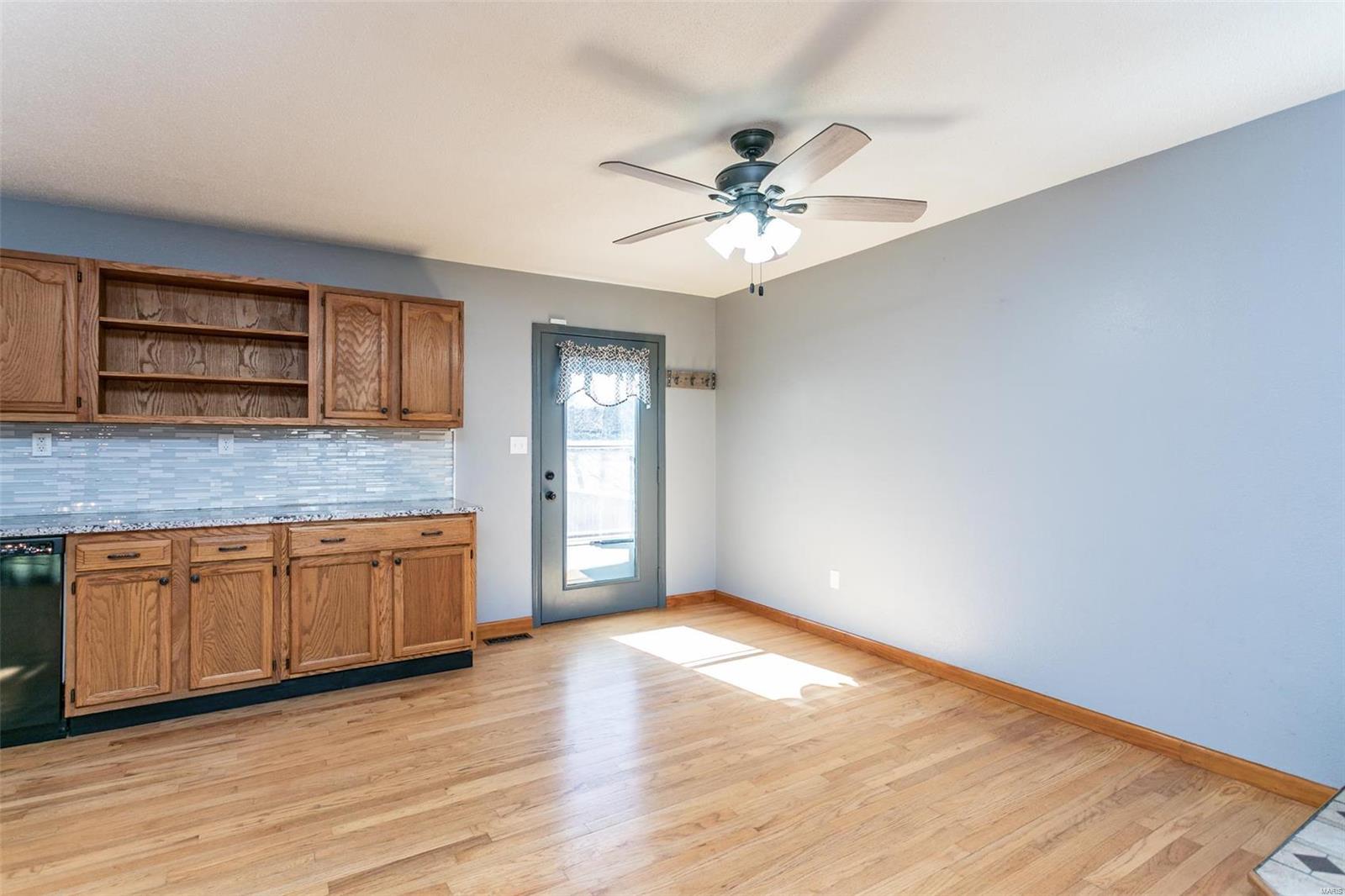 7050 Lockmann Road Collinsville, IL 62234 - Photo 10 of 29