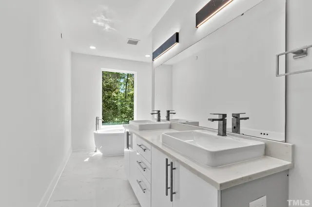 $3,200 | 4005 Southpoint Lndg Way, Durham, NC 27707