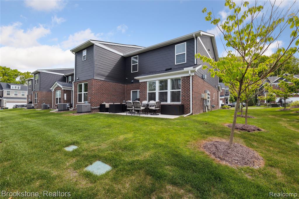 765 Hummingbird Drive Rochester Hills, MI 48307 - Photo 44 of 47