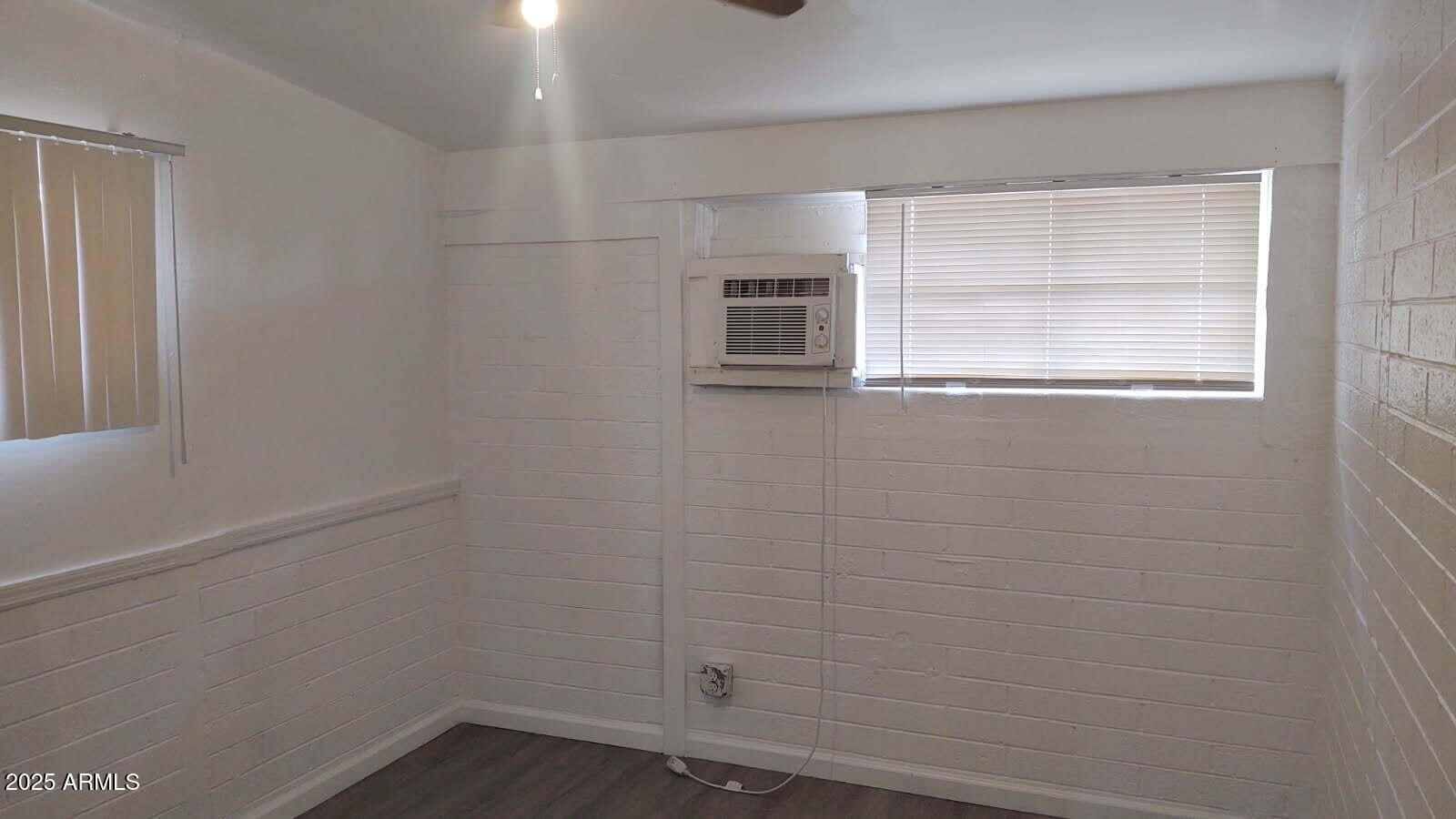 1629 East Pinchot Avenue Phoenix, AZ 85016 - Photo 7 of 9 a bathroom with a window