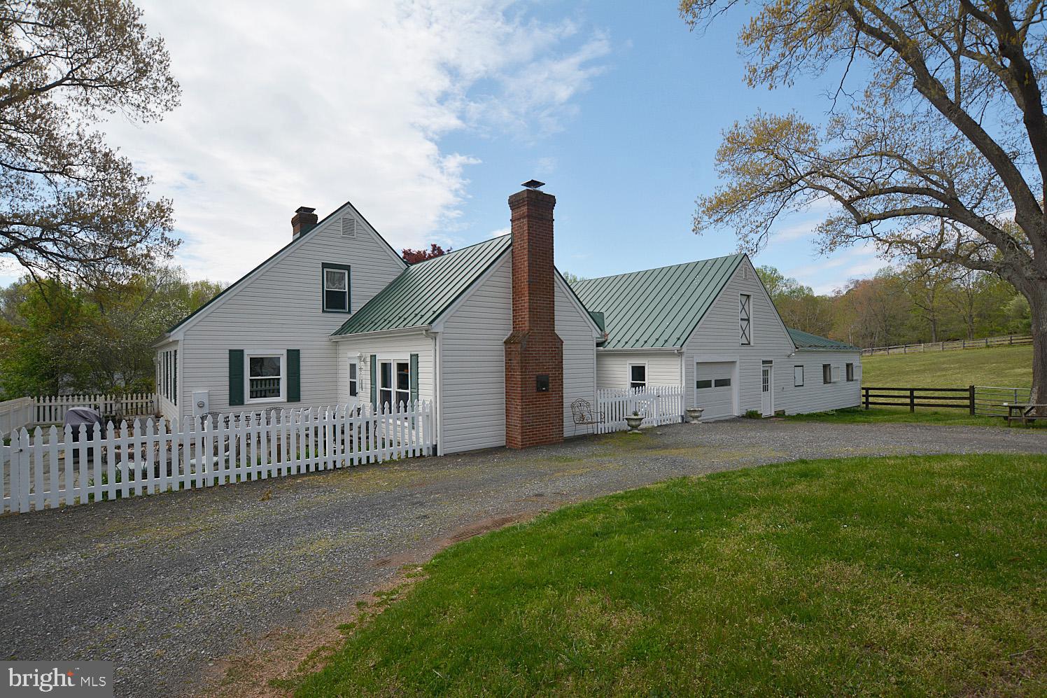 7962 Leeds Manor Road Marshall, VA 20115 - Photo 5 of 48 Gallery Image 5
