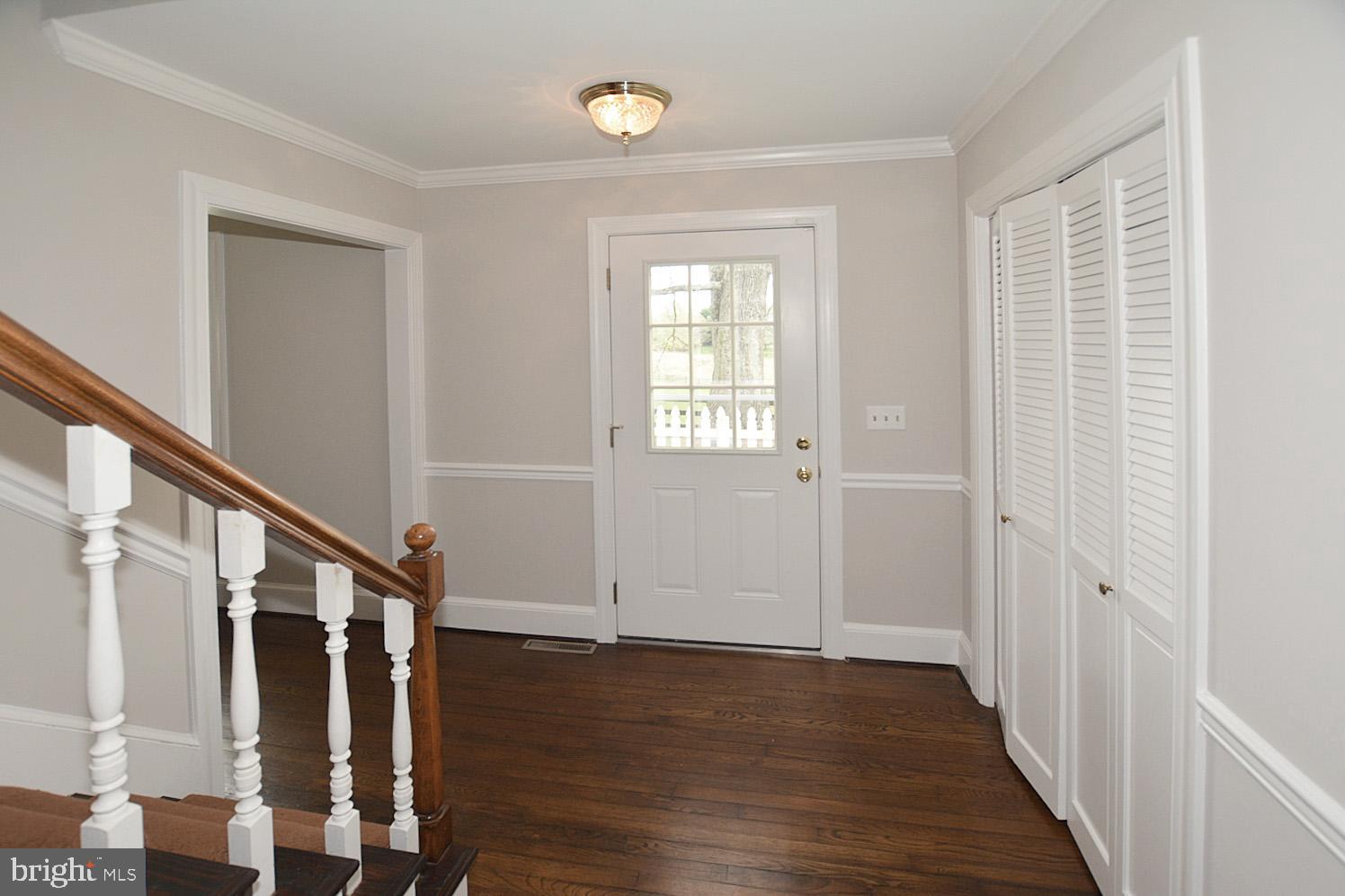 7962 Leeds Manor Road Marshall, VA 20115 - Photo 7 of 48 Gallery Image 7