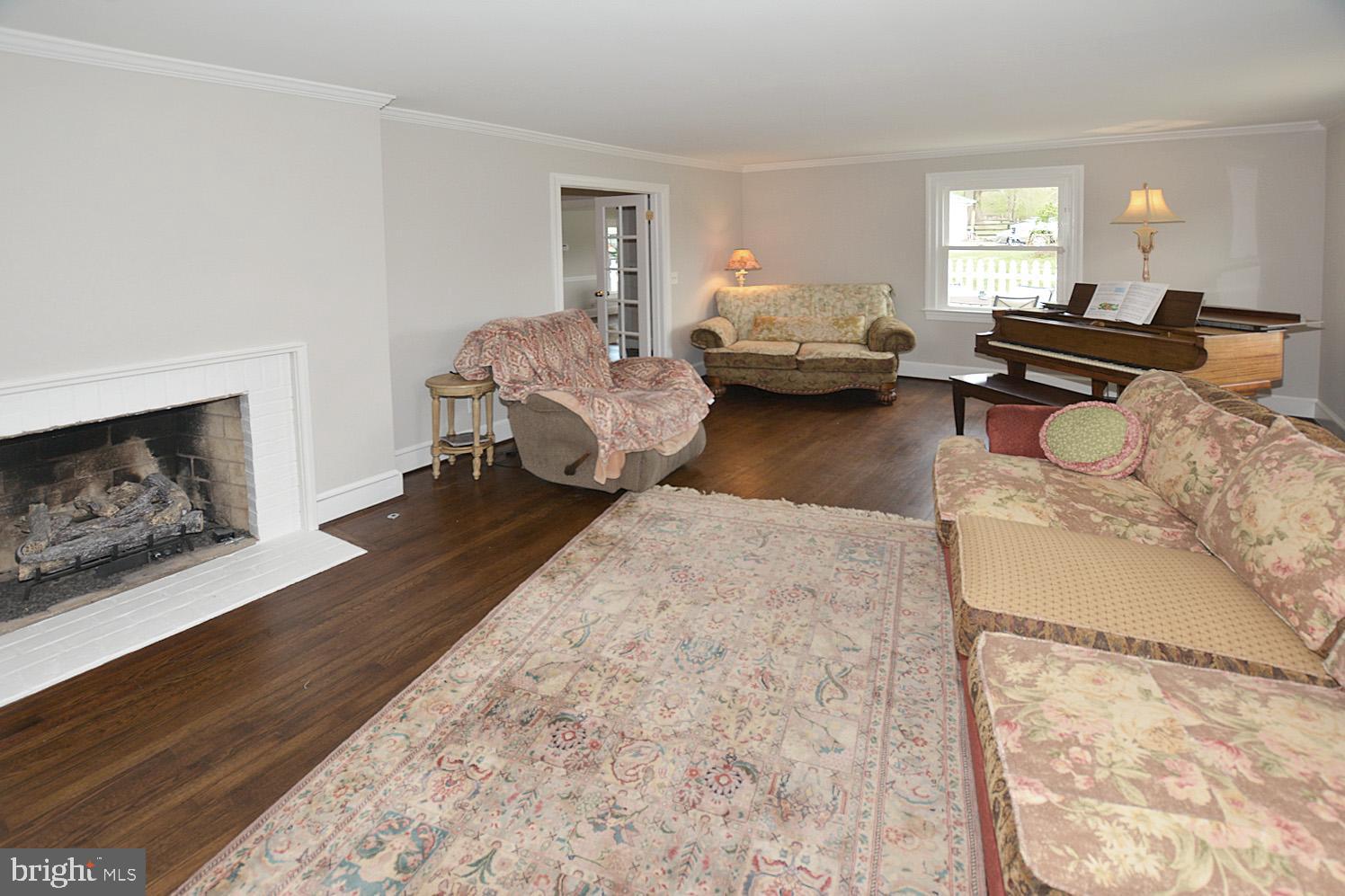 7962 Leeds Manor Road Marshall, VA 20115 - Photo 8 of 48 Gallery Image 8