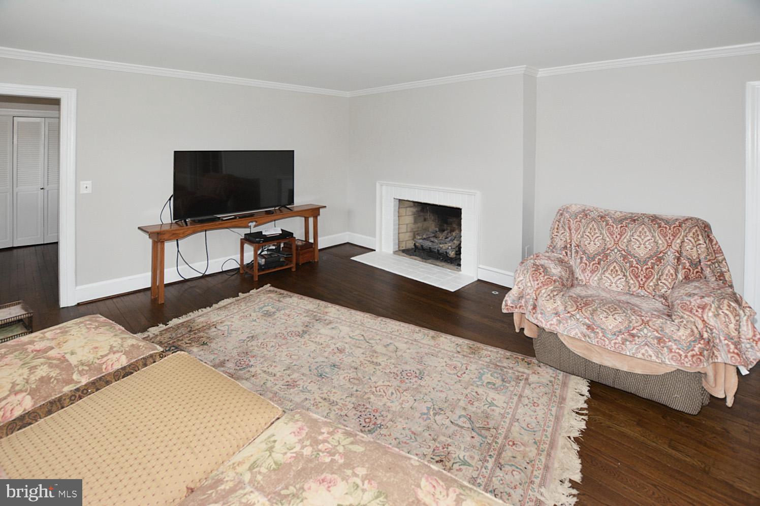 7962 Leeds Manor Road Marshall, VA 20115 - Photo 10 of 48 Gallery Image 10