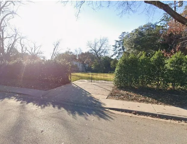 $6,400,000 | 3600 St Johns Drive, Highland Park, TX 75205