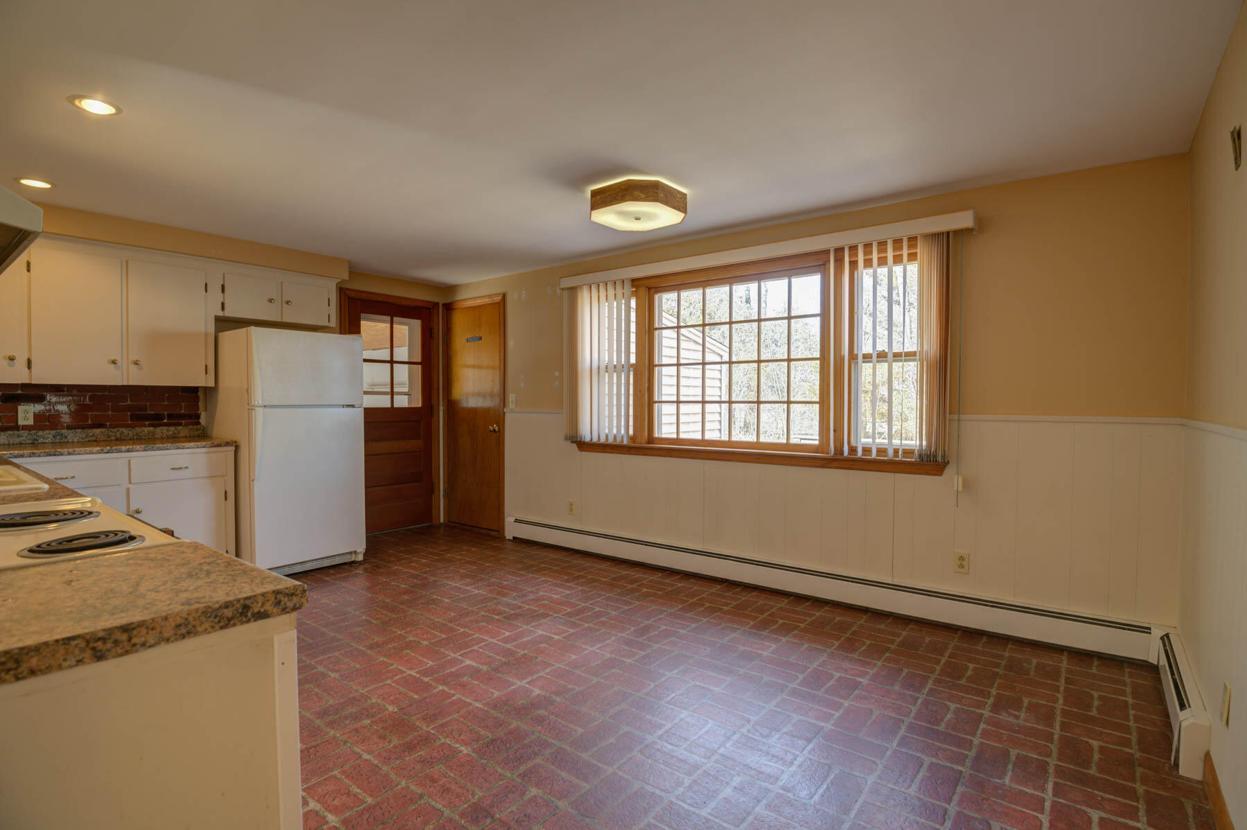 8 Ridgewood Circle Kennebunk, ME 04043 - Photo 8 of 42 pic-20