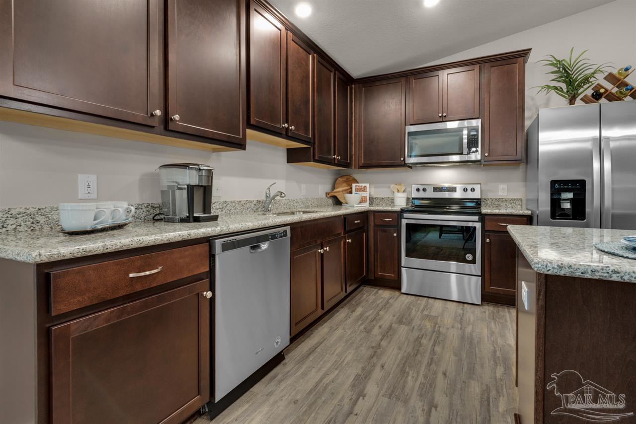 8946 Skip Stone Road Milton, FL 32583 - Photo 10 of 29 Gallery Image 10