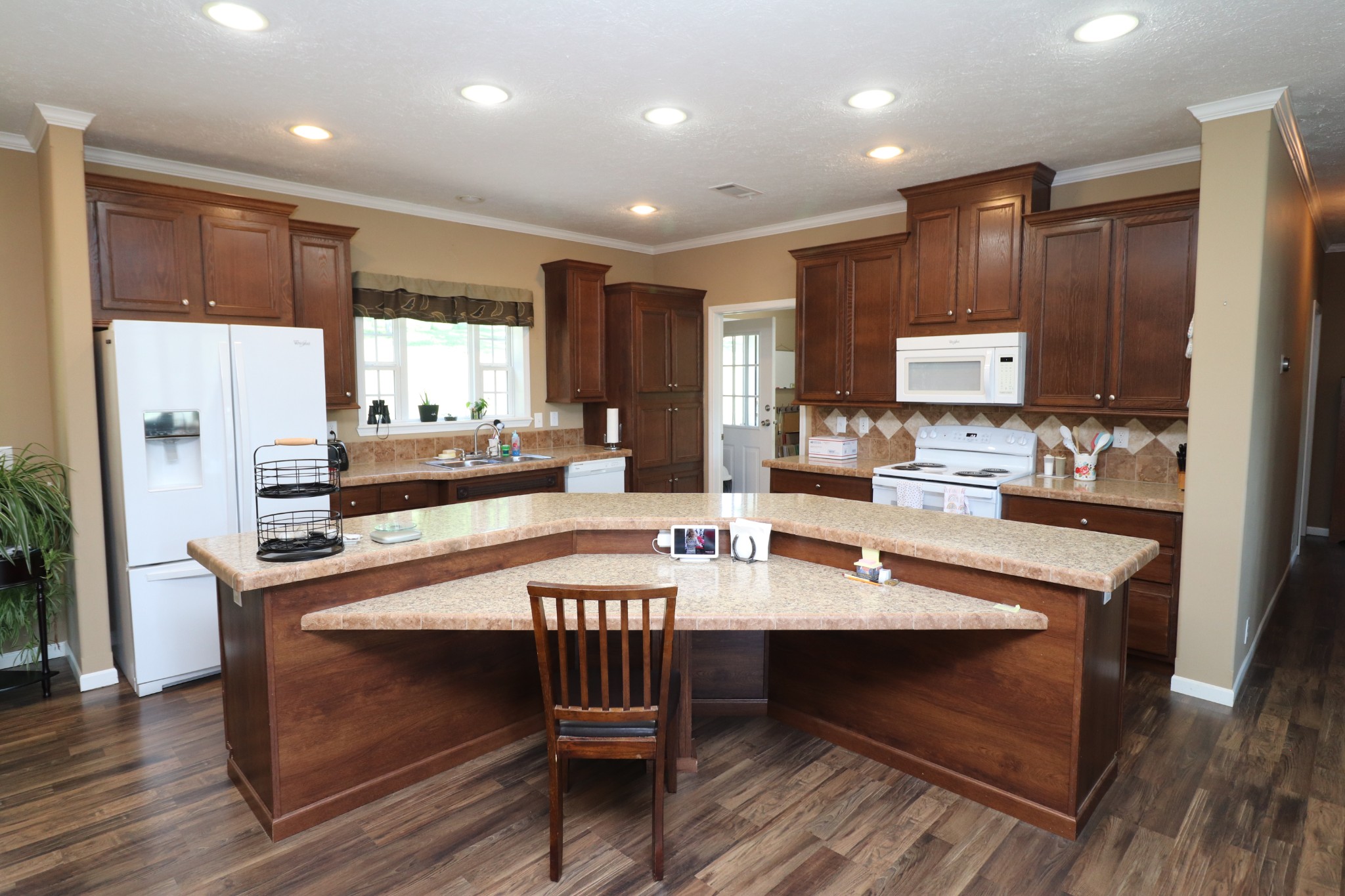 665 Honeysuckle Lane Road Bethpage, TN 37022 - Photo 9 of 58 Gallery Image 9