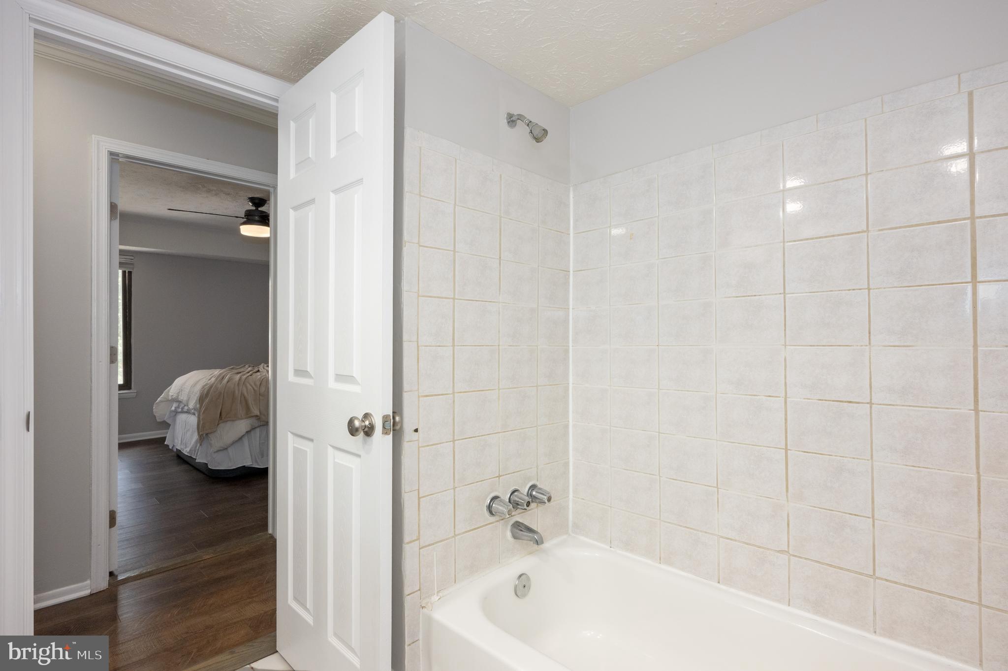 8007 Mandan Road, Unit 615 Greenbelt, MD 20770 - Photo 17 of 20 Second Bathroom