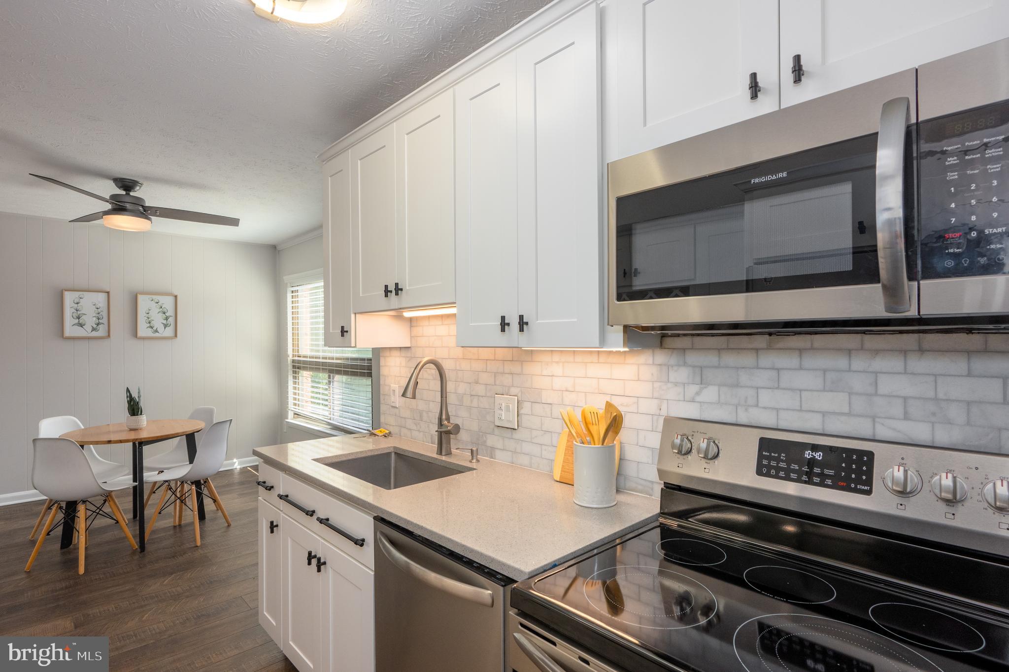 8007 Mandan Road, Unit 615 Greenbelt, MD 20770 - Photo 9 of 20 Stainless Steel appliances