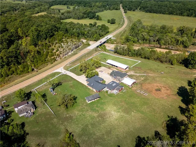 $875,000 | 2674 Highway 17, Iberia, MO 65486