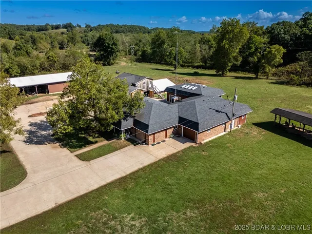 $875,000 | 2674 Highway 17, Iberia, MO 65486
