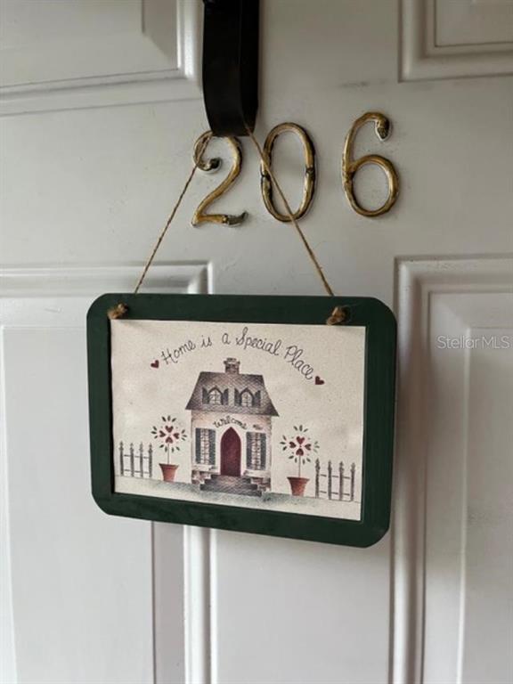 330 Promenade Drive, Unit 206 Dunedin, FL 34698 - Photo 4 of 31 a close view of stove