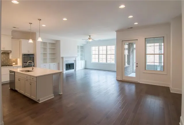 $442,600 | 5865 Overlook Ridge East, Unit 105, Suwanee, GA 30024