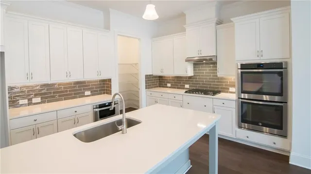 $442,600 | 5865 Overlook Ridge East, Unit 105, Suwanee, GA 30024