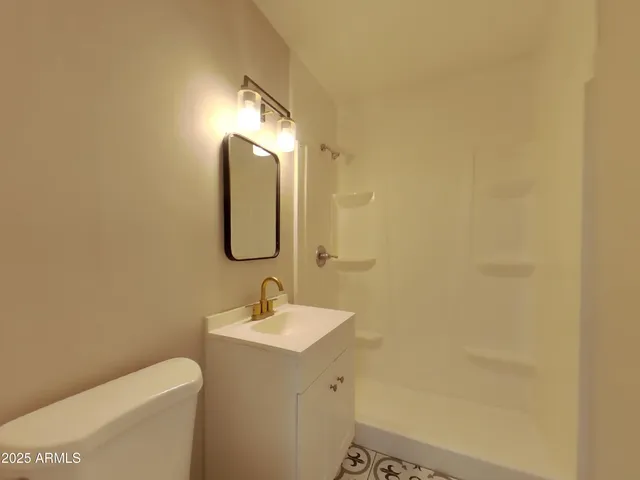 $1,889 | 7201 North 26th Lane, Phoenix, AZ 85051