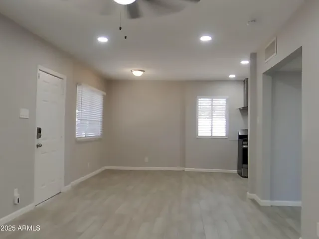 $1,889 | 7201 North 26th Lane, Phoenix, AZ 85051