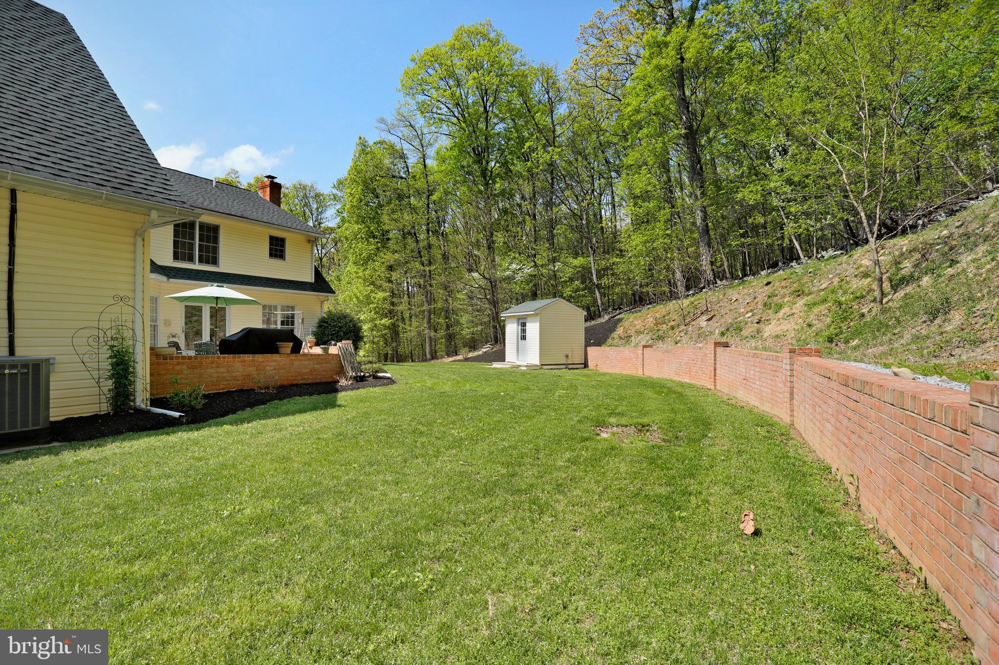 7011 Gilardi Road Boonsboro, MD 21713 - Photo 37 of 45 Back yard