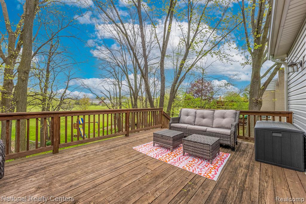 35810 Smithfield Road Farmington, MI 48335 - Photo 42 of 46