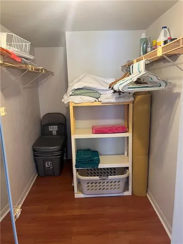 a view of utility room