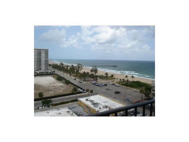 a view of a water fountain