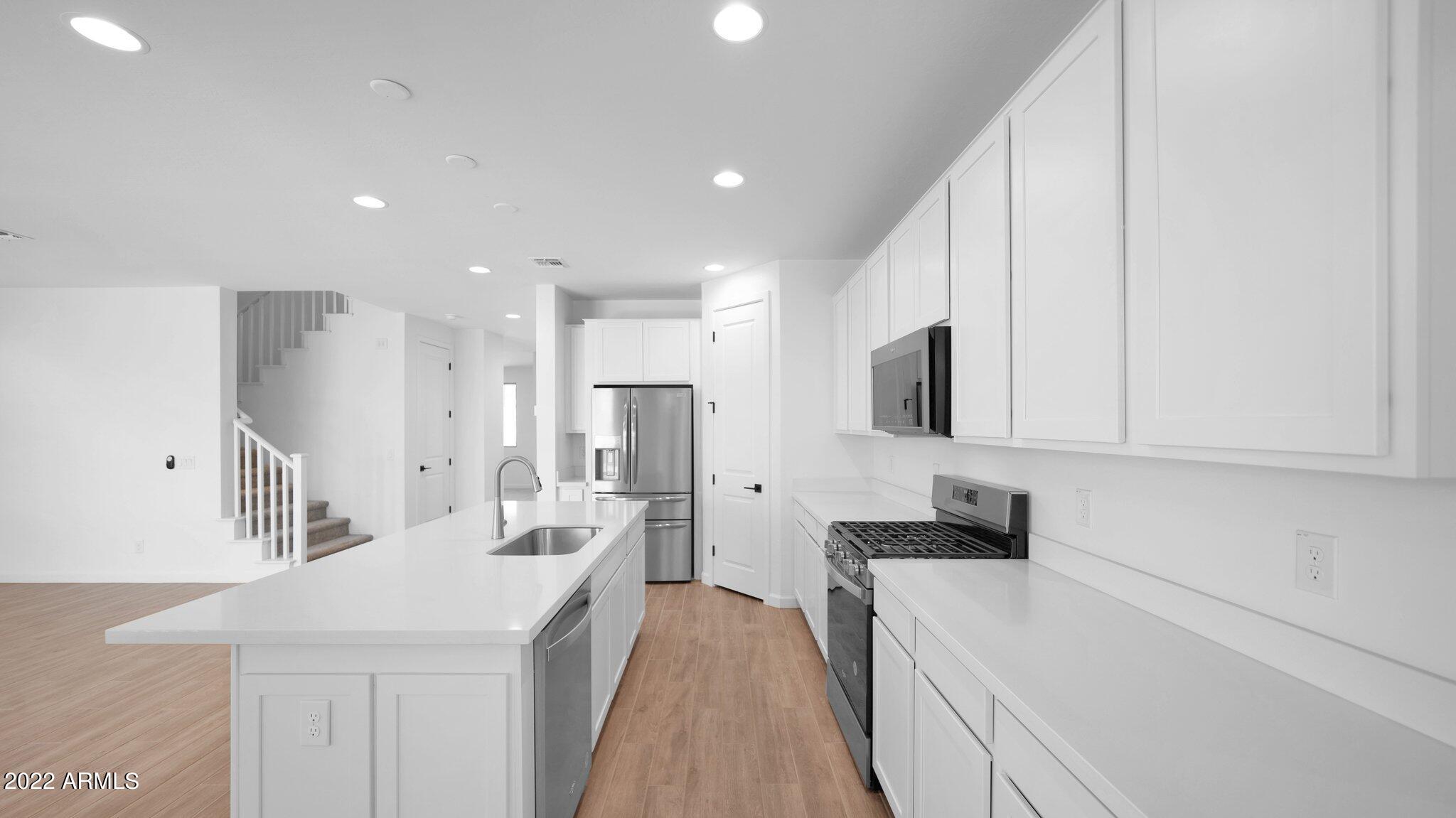 13407 West Rowel Road Peoria, AZ 85383 - Photo 31 of 52 Gas Range & Oven